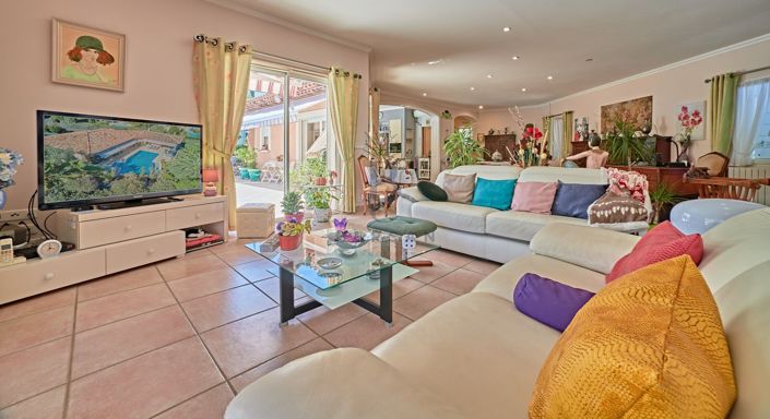 Image No.6-Propriété de 4 chambres à vendre à Saint-Raphael