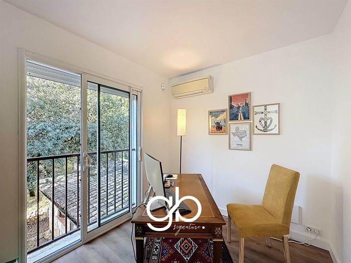 Image No.17-4 Bed House for sale