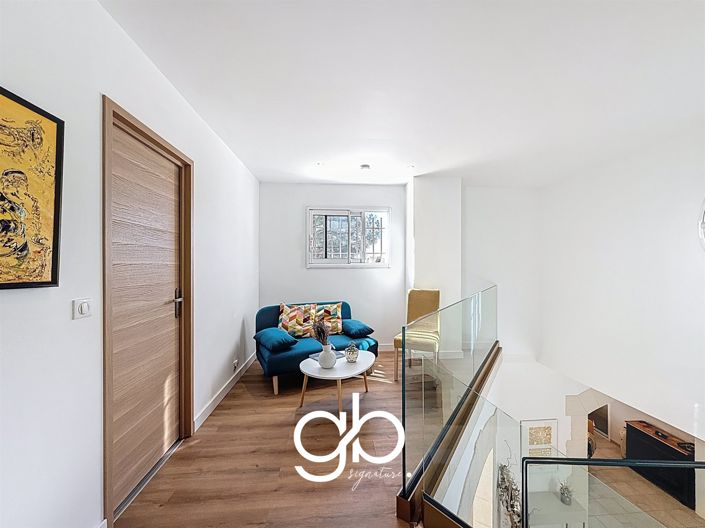 Image No.18-4 Bed House for sale