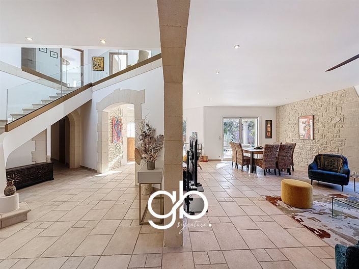 Image No.4-4 Bed House for sale