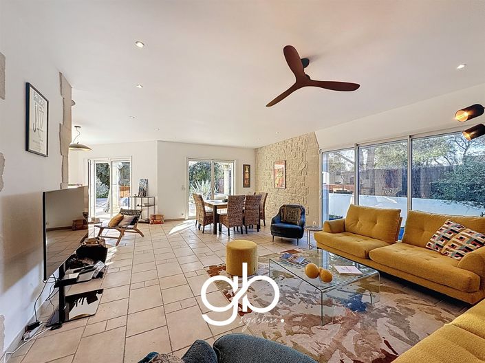 Image No.5-4 Bed House for sale