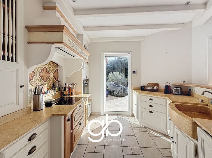Image No.8-4 Bed House for sale