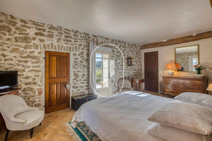 Image No.15-8 Bed House for sale