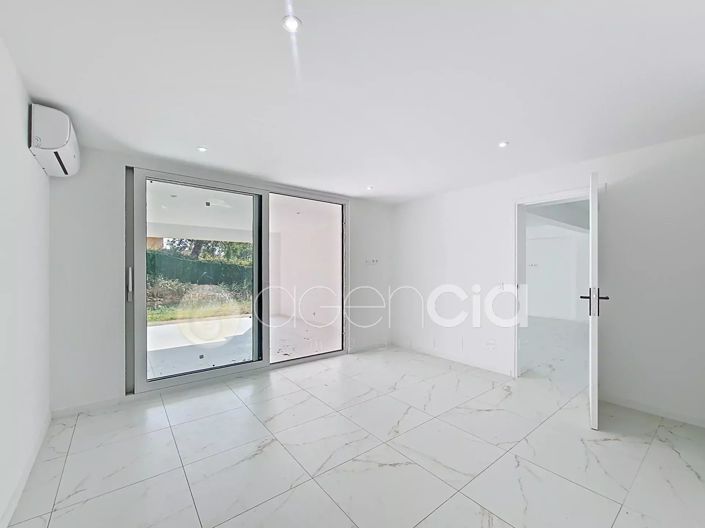 Image No.9-3 Bed Apartment for sale
