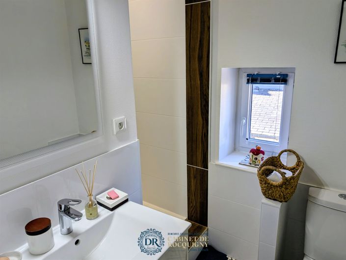 Image No.21-6 Bed House for sale