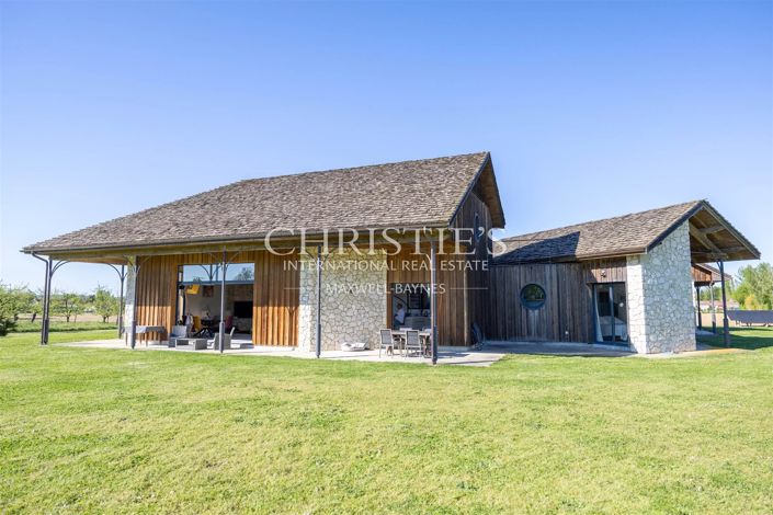 Image No.10-3 Bed House for sale