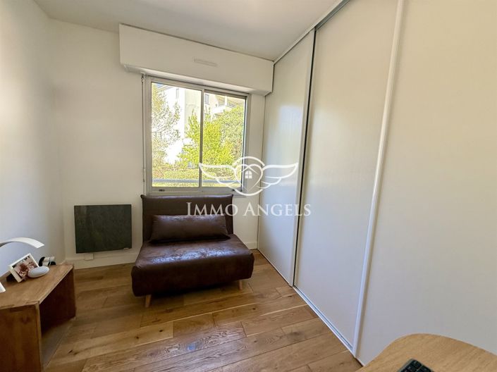Image No.12-2 Bed Apartment for sale