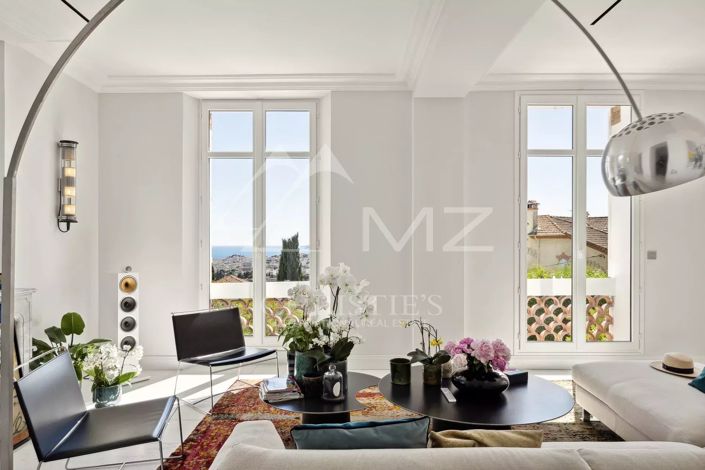 Image No.7-5 Bed House for sale