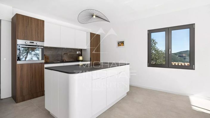Image No.4-3 Bed House for sale