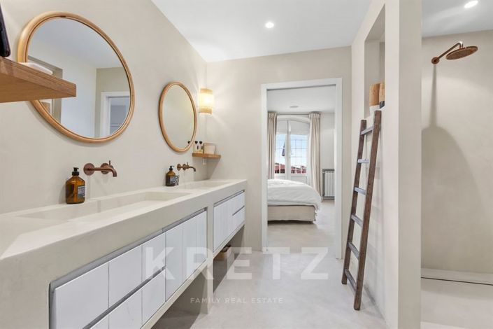 Image No.19-5 Bed House for sale