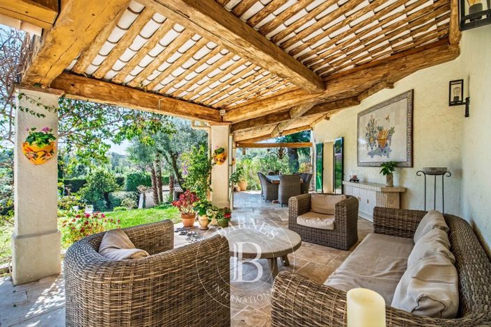 Image No.2-6 Bed House for sale