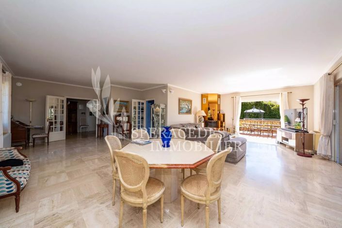 Image No.11-6 Bed House for sale
