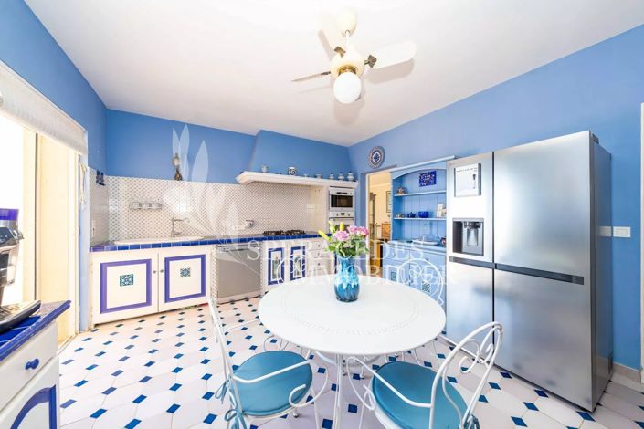 Image No.17-6 Bed House for sale