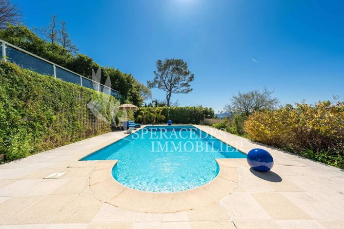 Image No.8-6 Bed House for sale