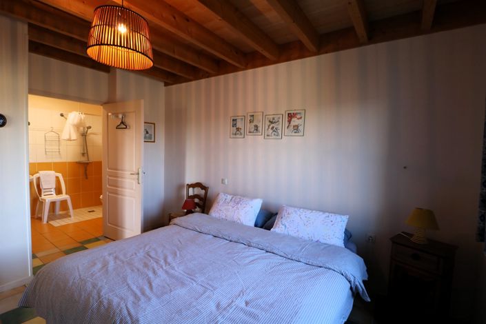 Image No.17-5 Bed House for sale