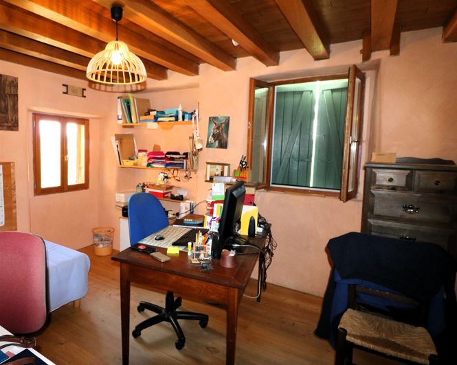 Image No.49-5 Bed House for sale