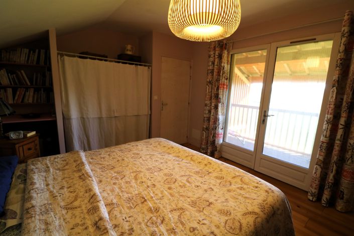 Image No.56-5 Bed House for sale