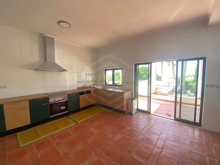 Image No.14-4 Bed House for sale
