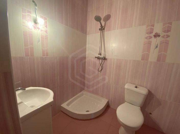 Image No.17-4 Bed House for sale
