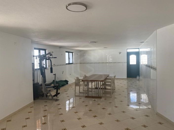 Image No.19-4 Bed House for sale