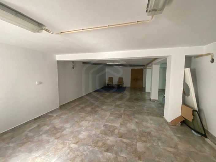 Image No.21-4 Bed House for sale