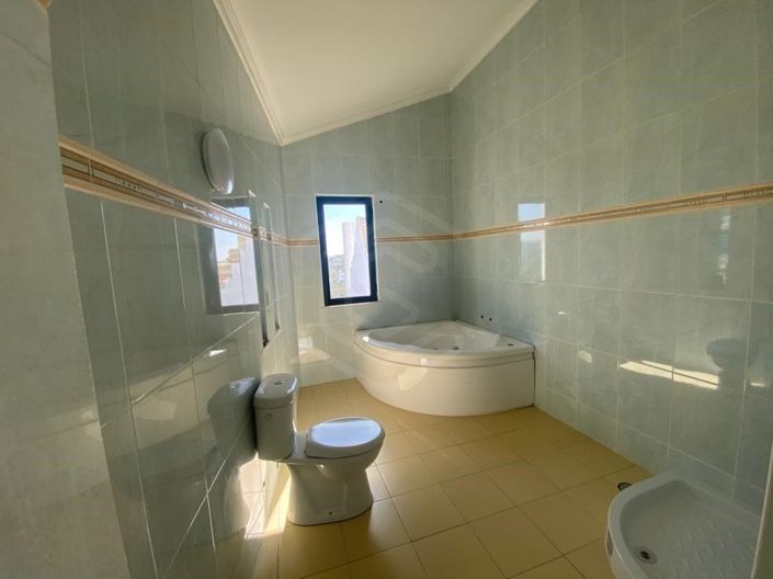 Image No.34-4 Bed House for sale