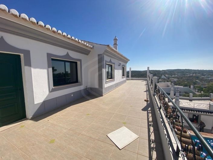 Image No.41-4 Bed House for sale