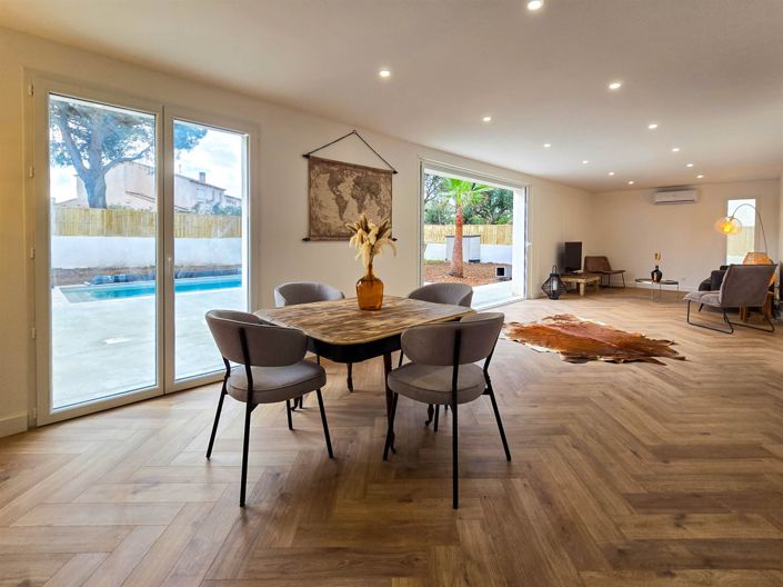 Image No.2-5 Bed House for sale