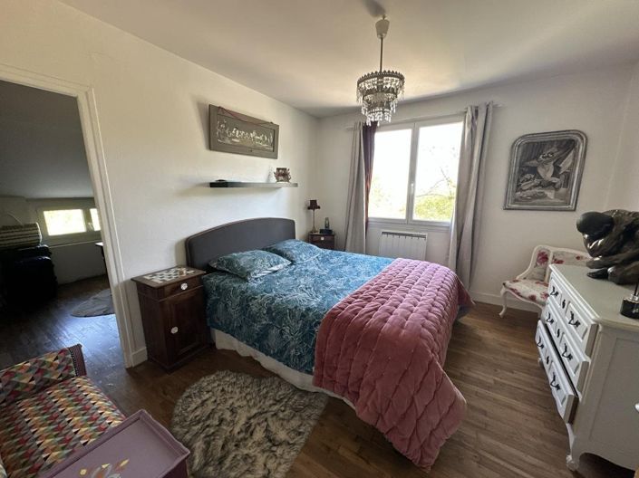 Image No.17-3 Bed House for sale