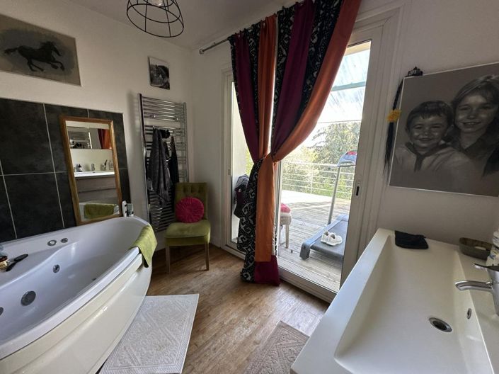 Image No.19-3 Bed House for sale