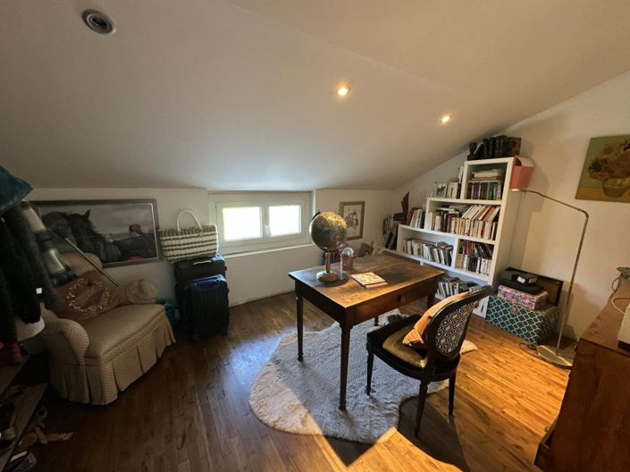 Image No.20-3 Bed House for sale