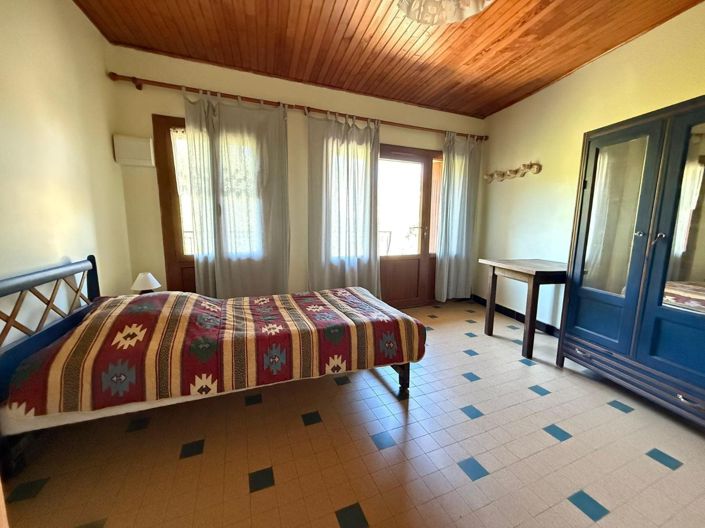 Image No.3-8 Bed House for sale