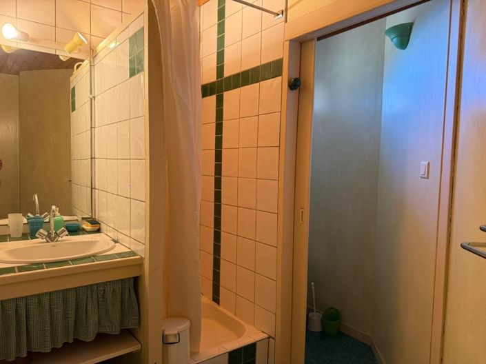 Image No.5-8 Bed House for sale