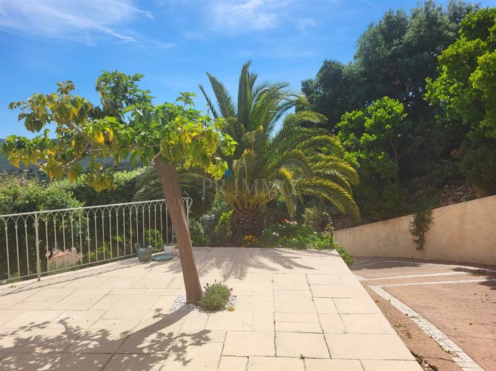 Image No.18-4 Bed House for sale