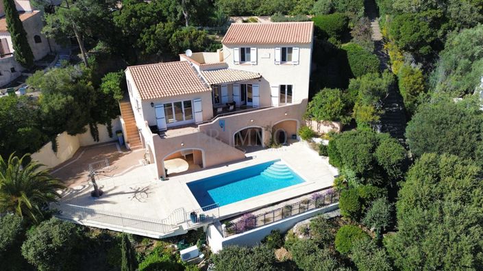 Image No.20-4 Bed House for sale