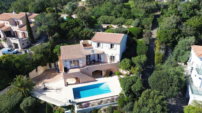 Image No.21-4 Bed House for sale