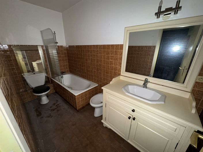 Image No.13-3 Bed Apartment for sale