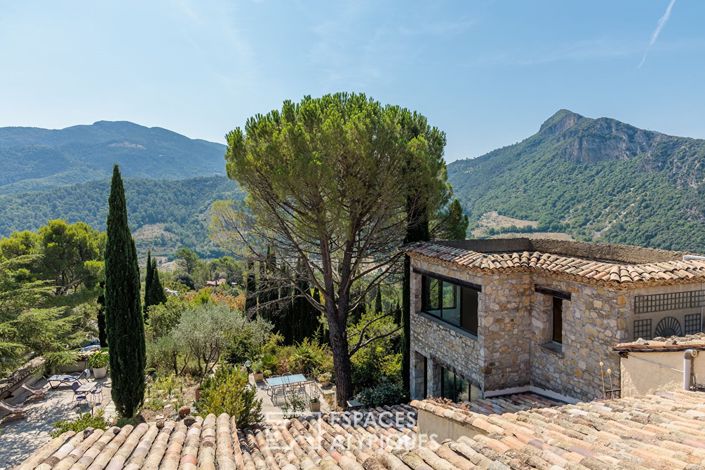Image No.20-20 Bed Property for sale