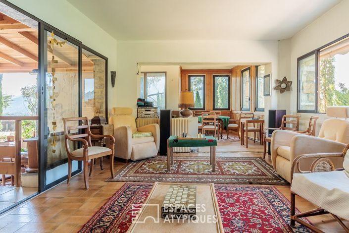 Image No.8-20 Bed Property for sale