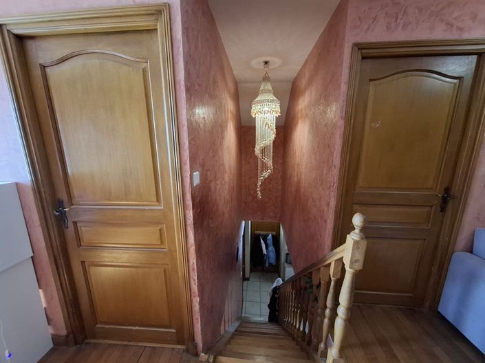 Image No.16-5 Bed House for sale