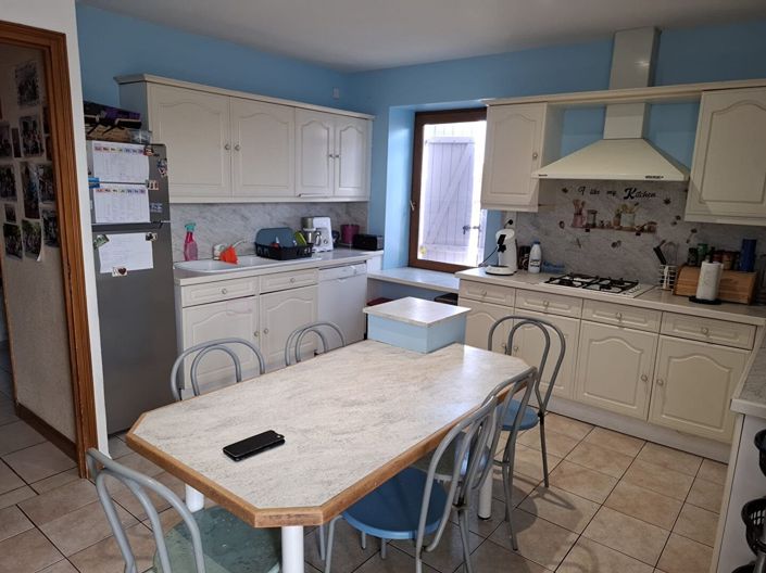 Image No.7-5 Bed House for sale