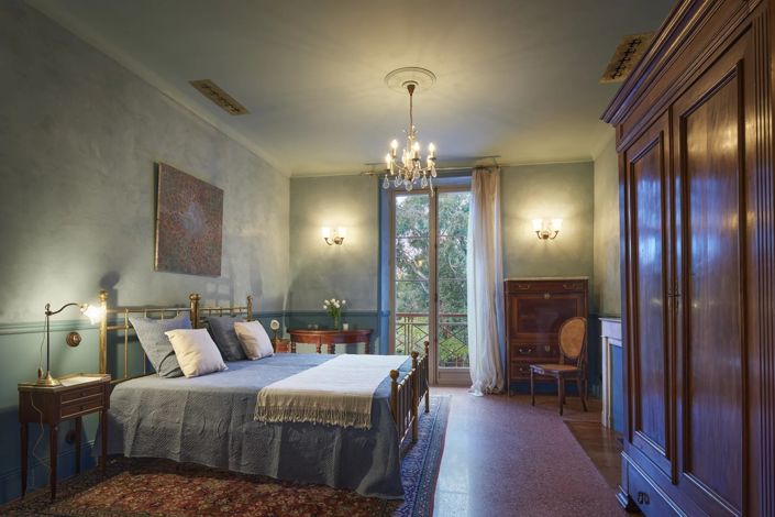 Image No.8-6 Bed House for sale