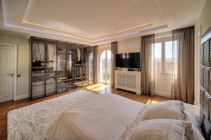 Image No.11-6 Bed House for sale