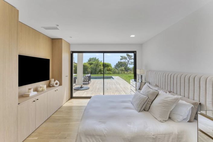 Image No.7-4 Bed House for sale