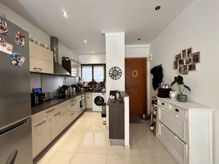 Image No.10-2 Bed Apartment for sale