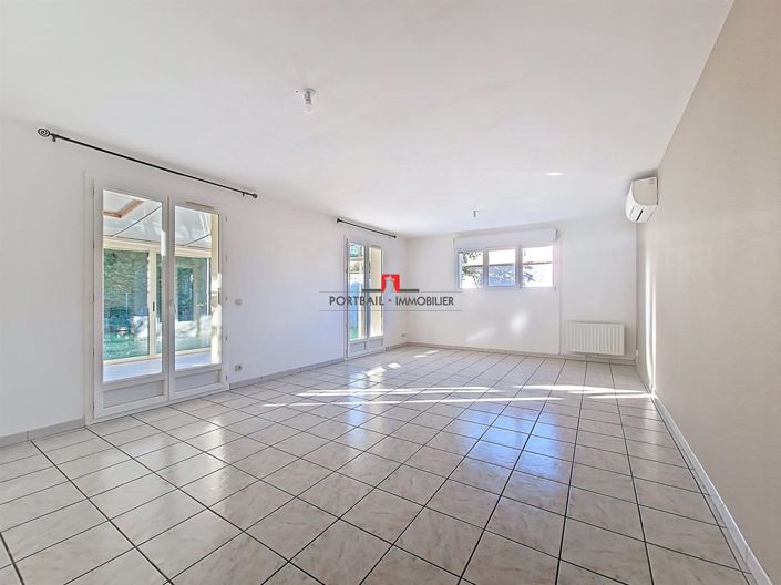 Image No.2-3 Bed House for sale