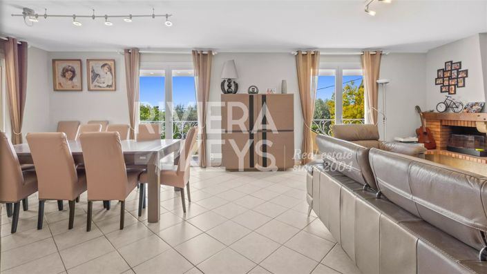 Image No.14-5 Bed House for sale