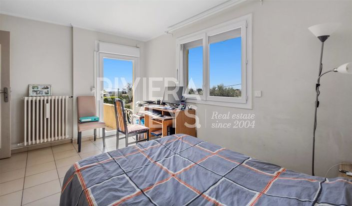 Image No.22-5 Bed House for sale
