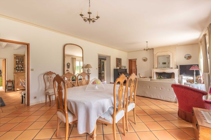 Image No.11-4 Bed House for sale
