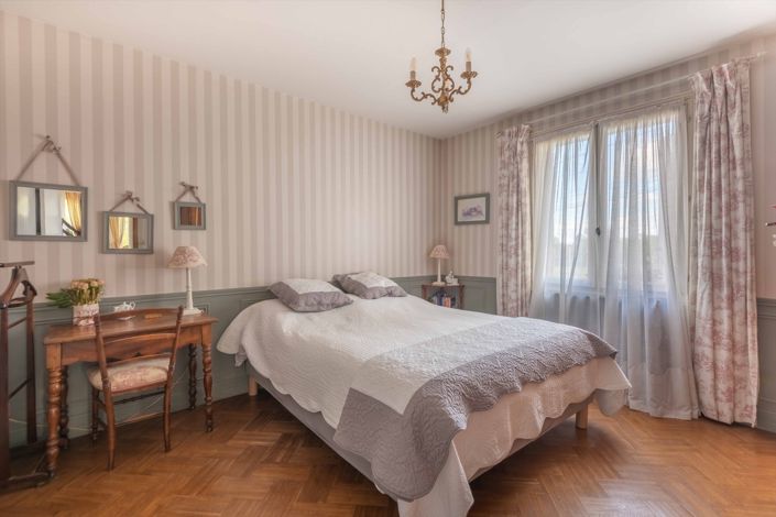 Image No.12-4 Bed House for sale